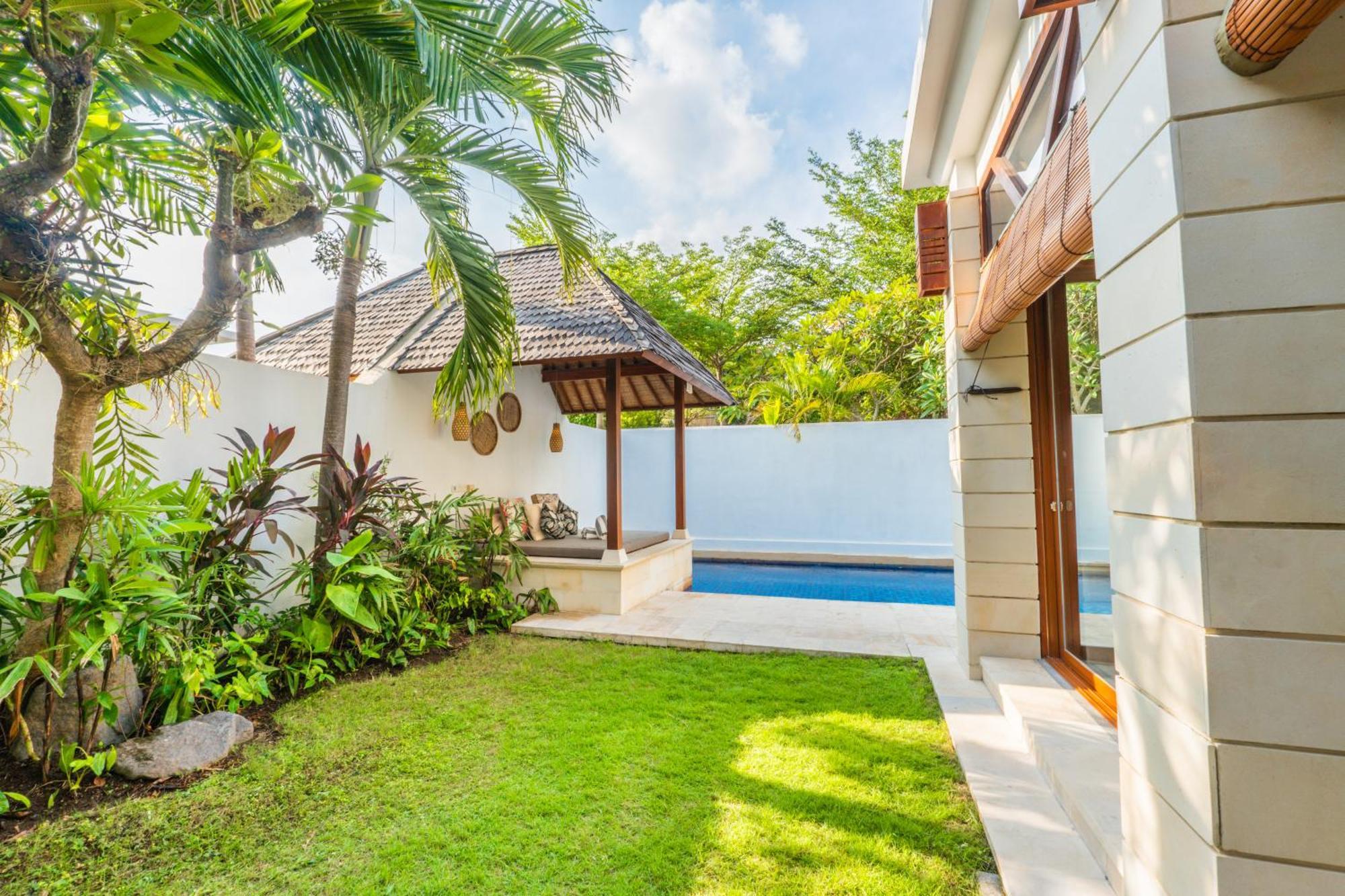 Canggu Escape Villa Exterior photo